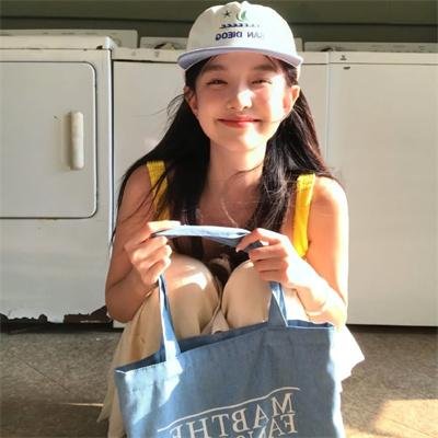 替嫁后，秦太太被迫靠演技苟活